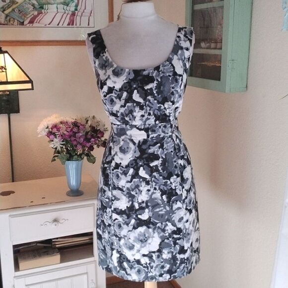 Halogen Dress  - Picture 1 of 11